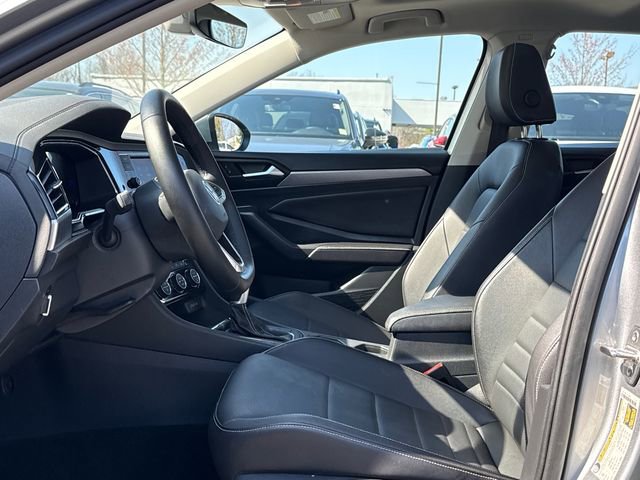 Used 2023 Volkswagen Jetta SE image 12