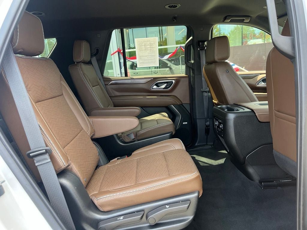 Used 2023 Chevrolet Tahoe High Country AWD/4WD image 19