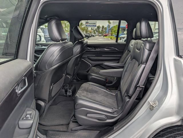 Used 2021 Jeep Grand Cherokee L Laredo AWD/4WD image 12