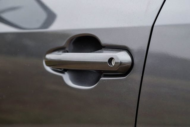 Used 2025 Toyota RAV4 XLE image 41