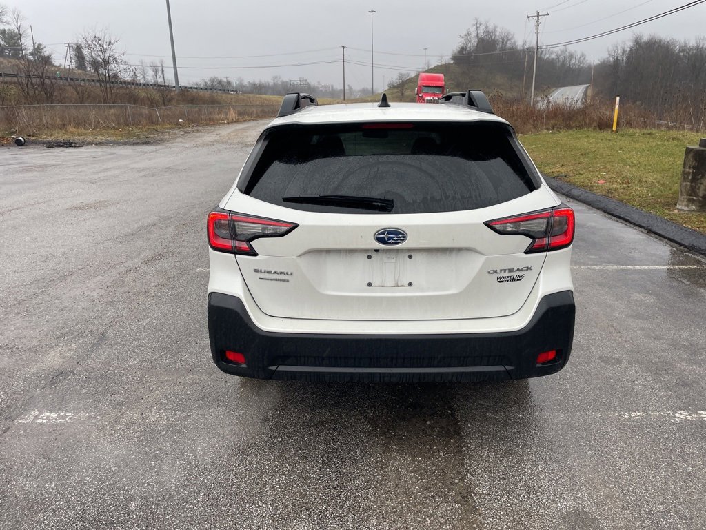 Used 2023 Subaru Outback Premium image 6