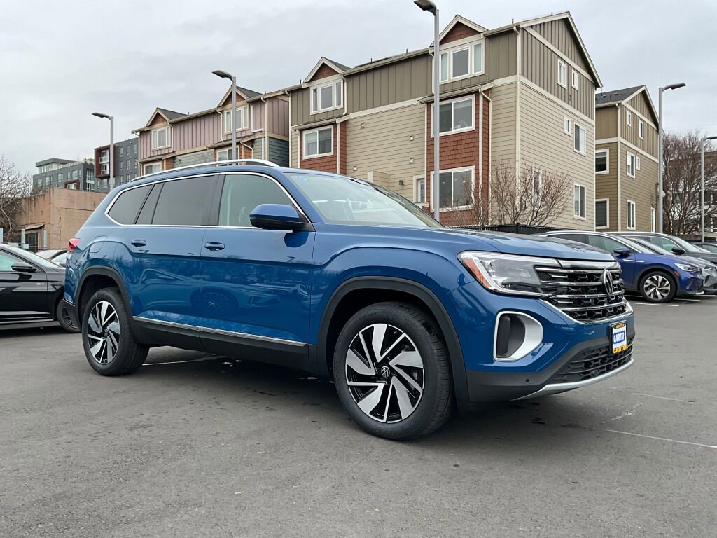 New 2025 Volkswagen Atlas SEL image 2