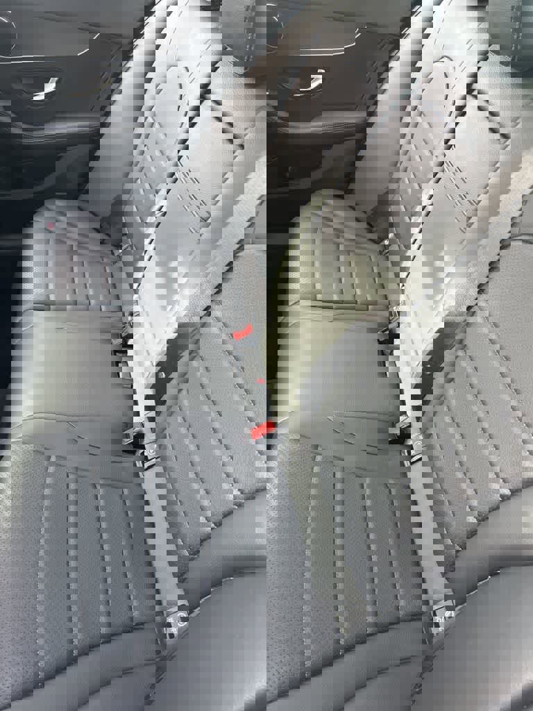 Used 2021 Mercedes-Benz C 300 Sedan image 6