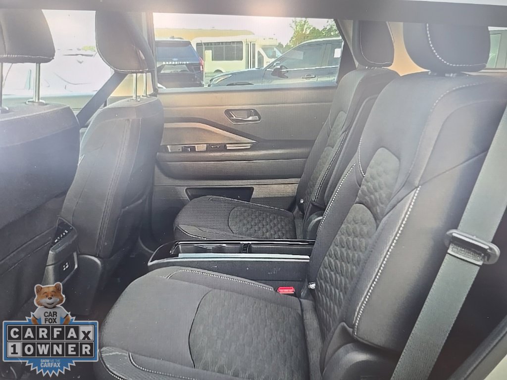 Used 2024 Nissan Pathfinder SV w/ SV Premium Package AWD/4WD image 16