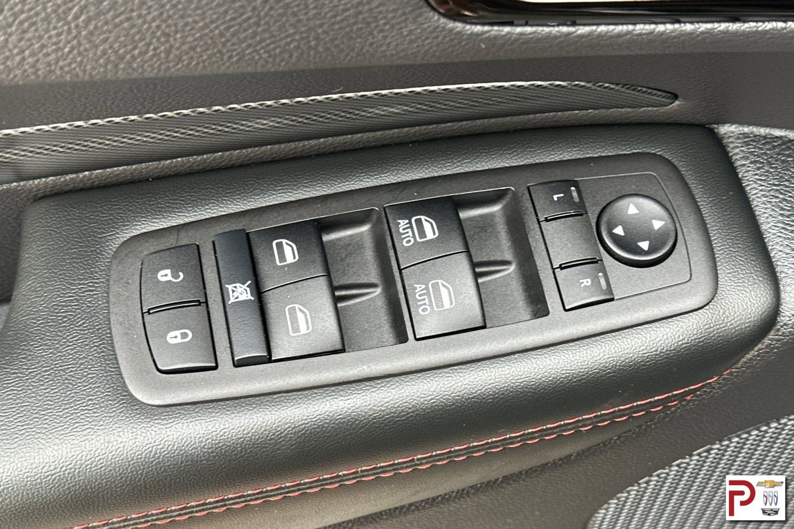 Used 2025 Dodge Durango R/T w/ Blacktop Package image 12