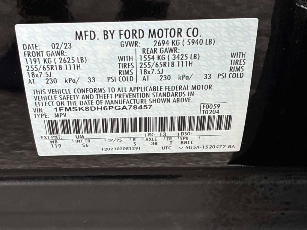 Used 2023 Ford Explorer XLT w/ Equipment Group 202A AWD/4WD image 25