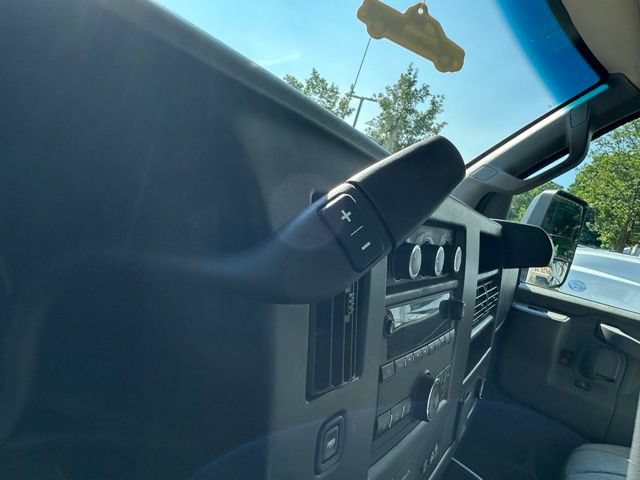 Used 2020 GMC Savana 4500 w/ Power Convenience Package RWD image 14