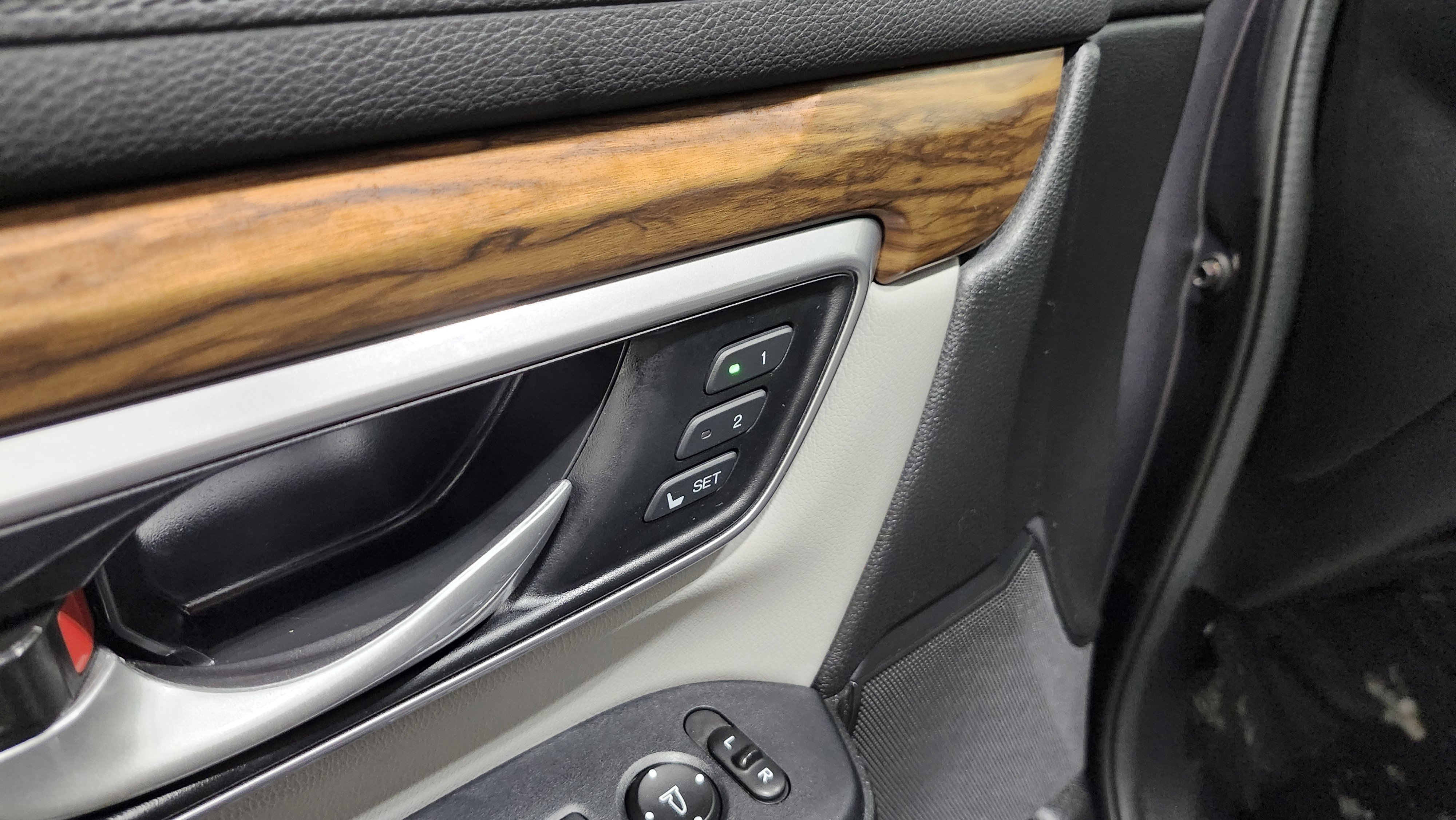 Used 2021 Honda CR-V EX-L image 20