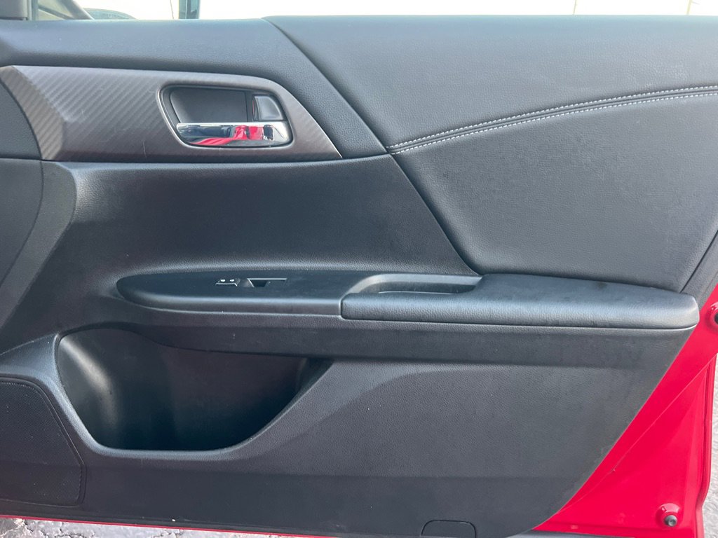 Used 2016 Honda Accord Sport image 18
