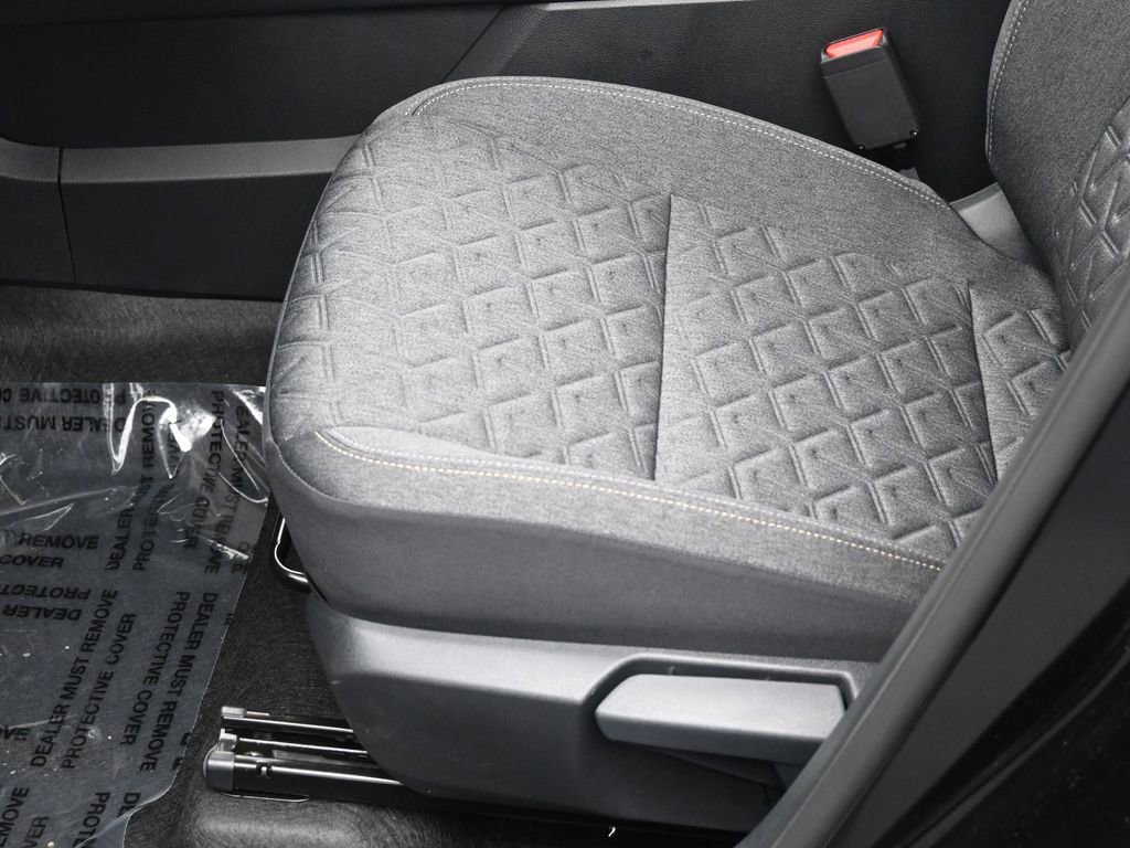 New 2026 Nissan Kicks SV w/ Cold Weather Package AWD/4WD image 15