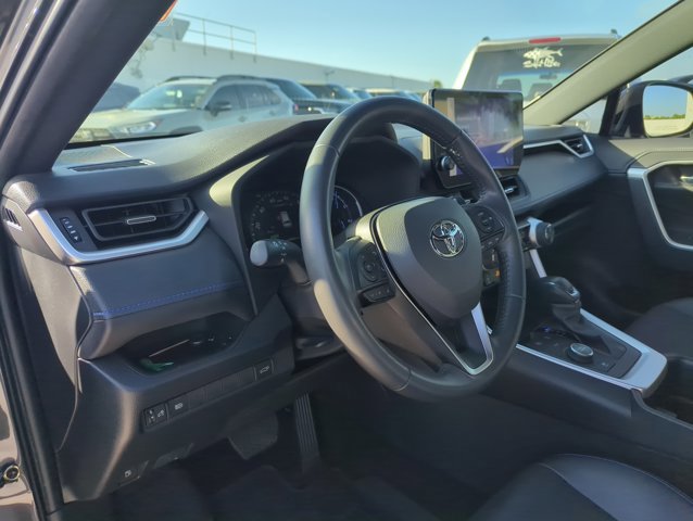 Used 2023 Toyota RAV4 XSE AWD/4WD image 13