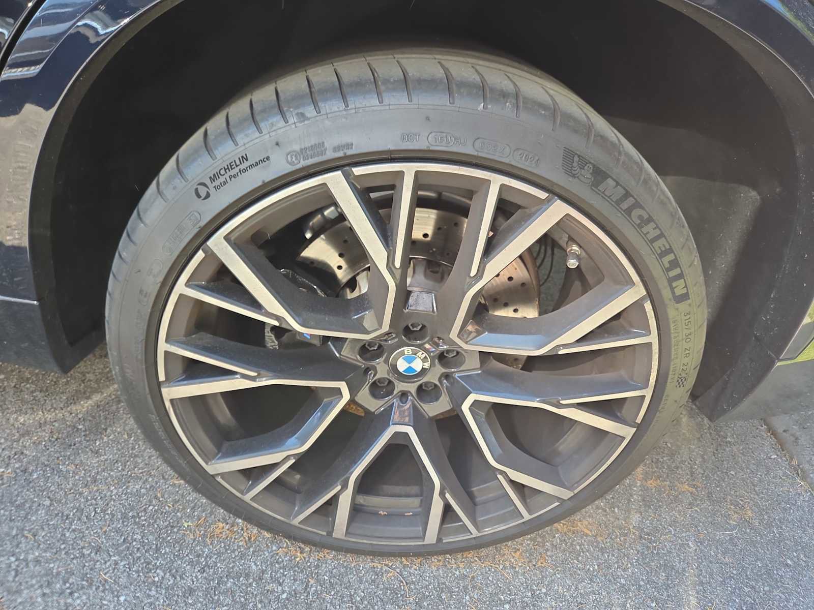 Used 2022 BMW X5 M AWD/4WD image 7