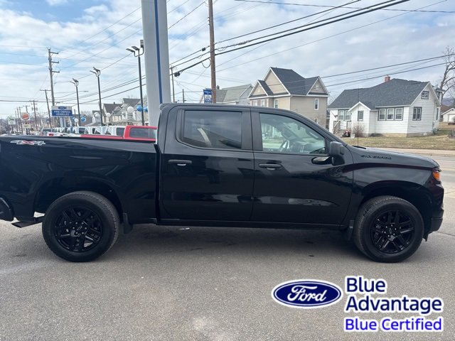 Used 2023 Chevrolet Silverado 1500 Custom w/ LPO, Dark Essentials Package image 5