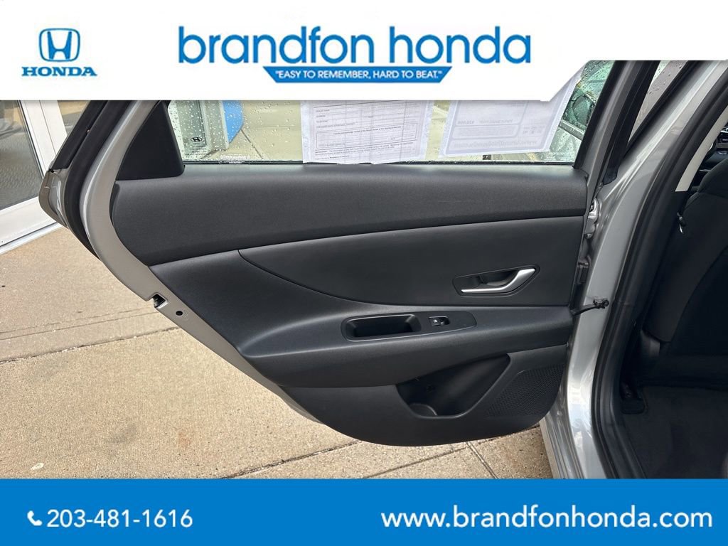 Used 2023 Hyundai Elantra SEL image 10