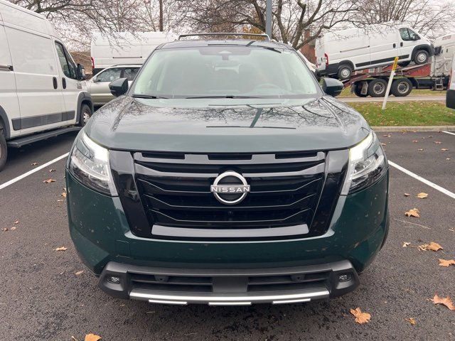 Used 2024 Nissan Pathfinder Platinum image 6
