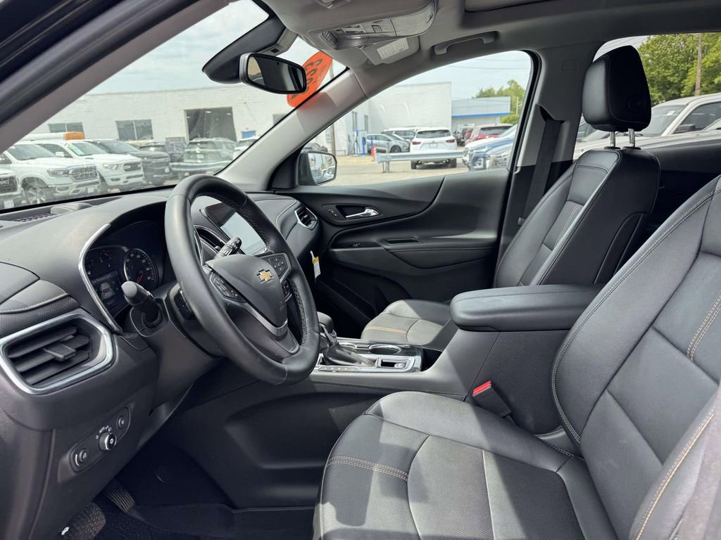 Used 2023 Chevrolet Equinox Premier AWD/4WD image 18
