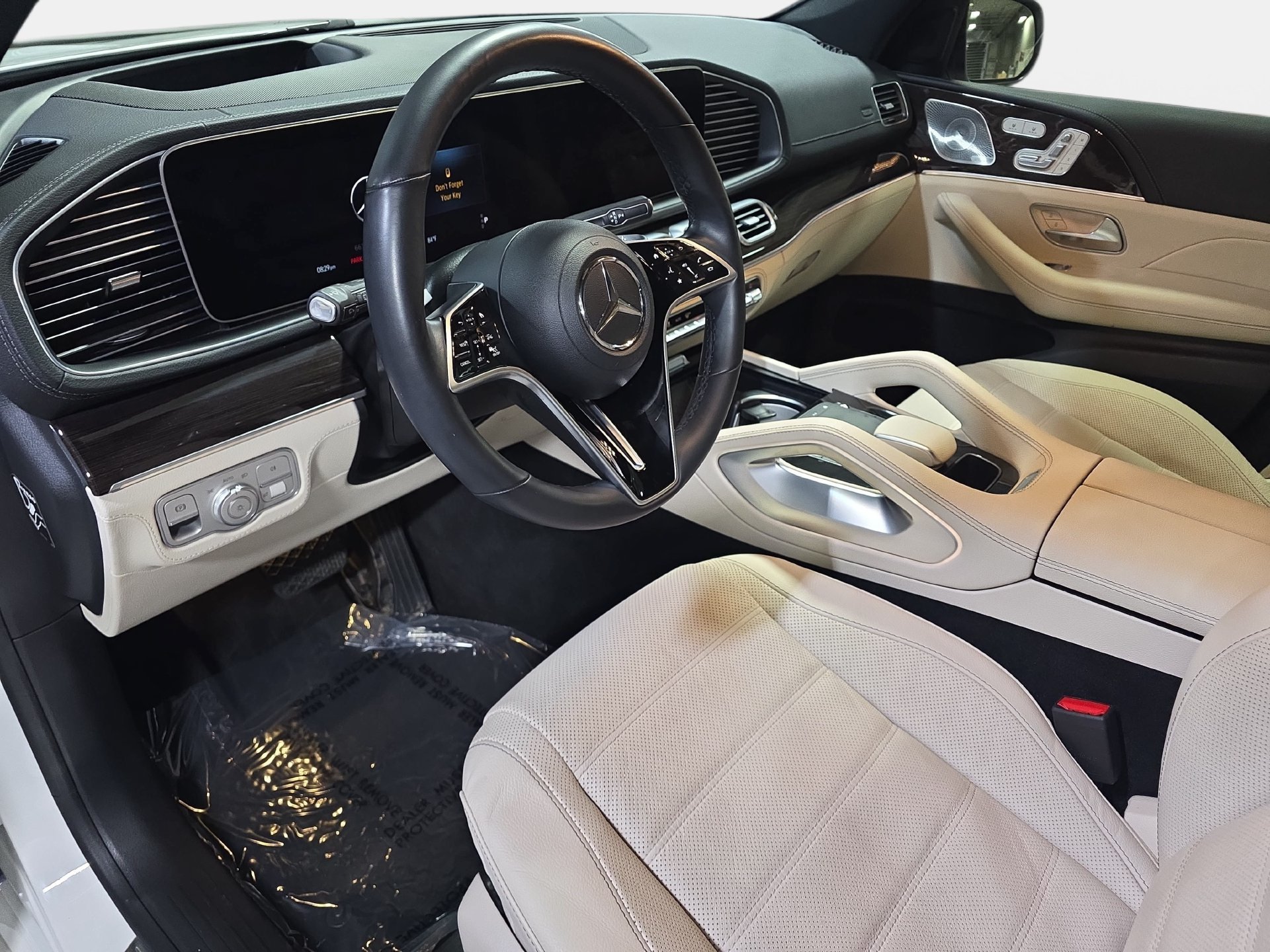 Used 2024 Mercedes-Benz GLE 450 4MATIC image 16