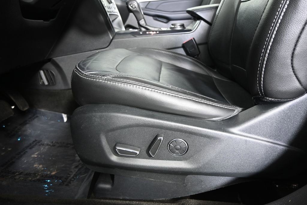 Used 2018 Ford Explorer Limited w/ Equipment Group 301A AWD/4WD image 23