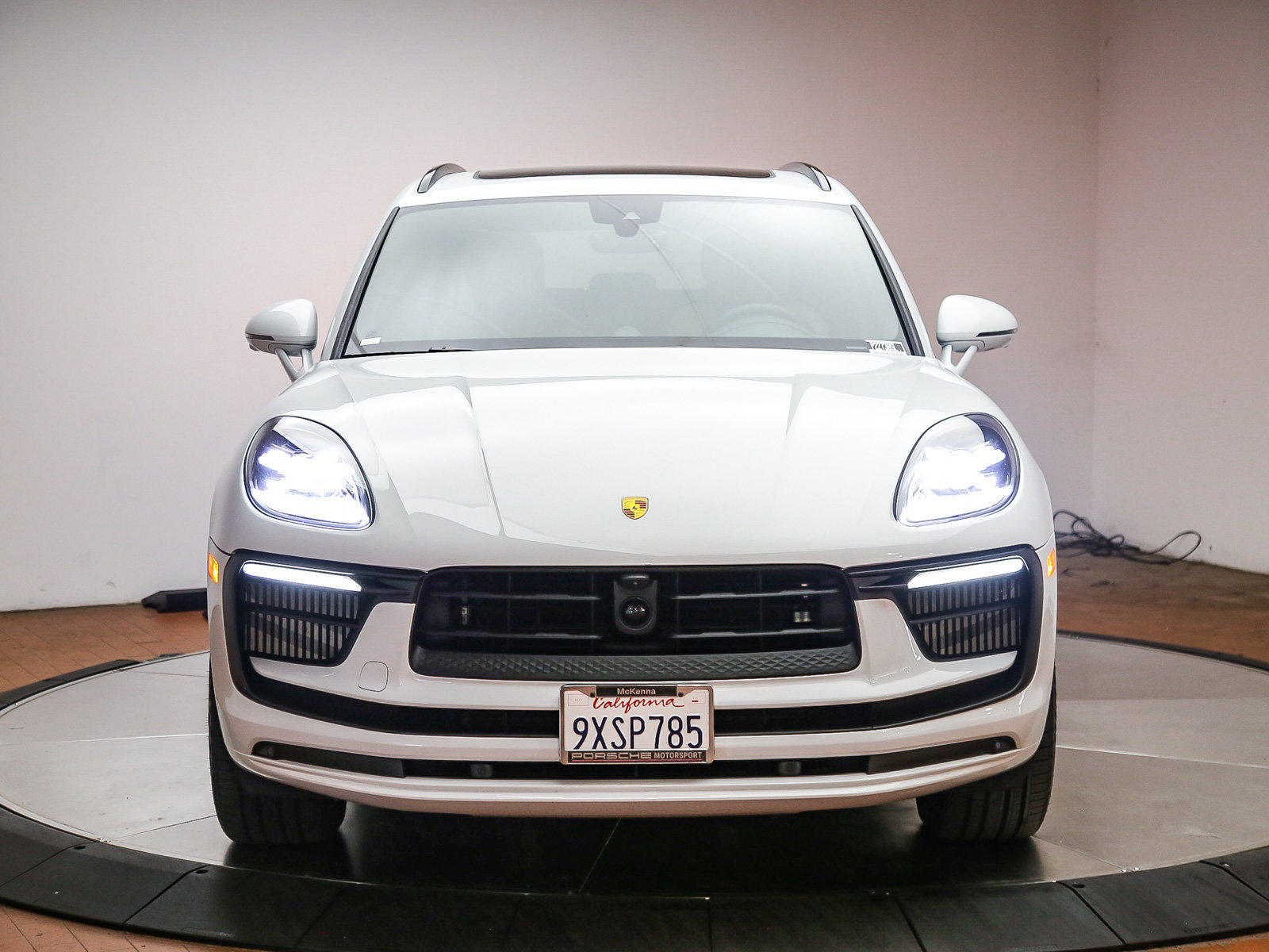Certified 2026 Porsche Macan S AWD/4WD image 3