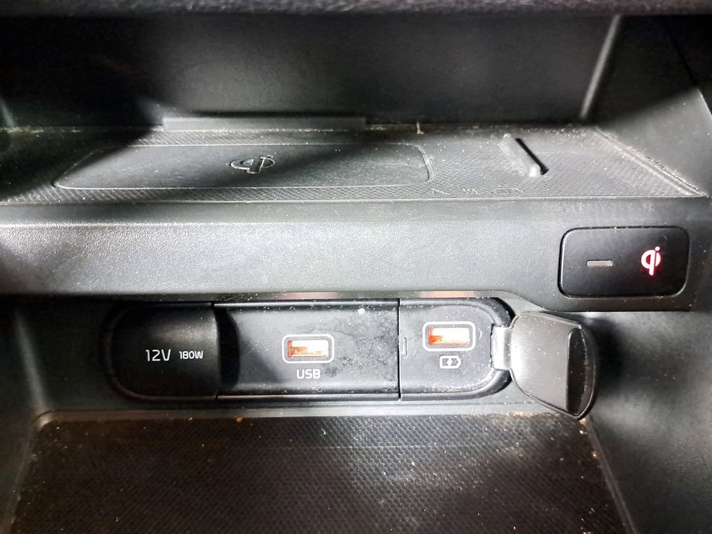 Used 2020 Kia Soul EX w/ Option Group 015 FWD image 21