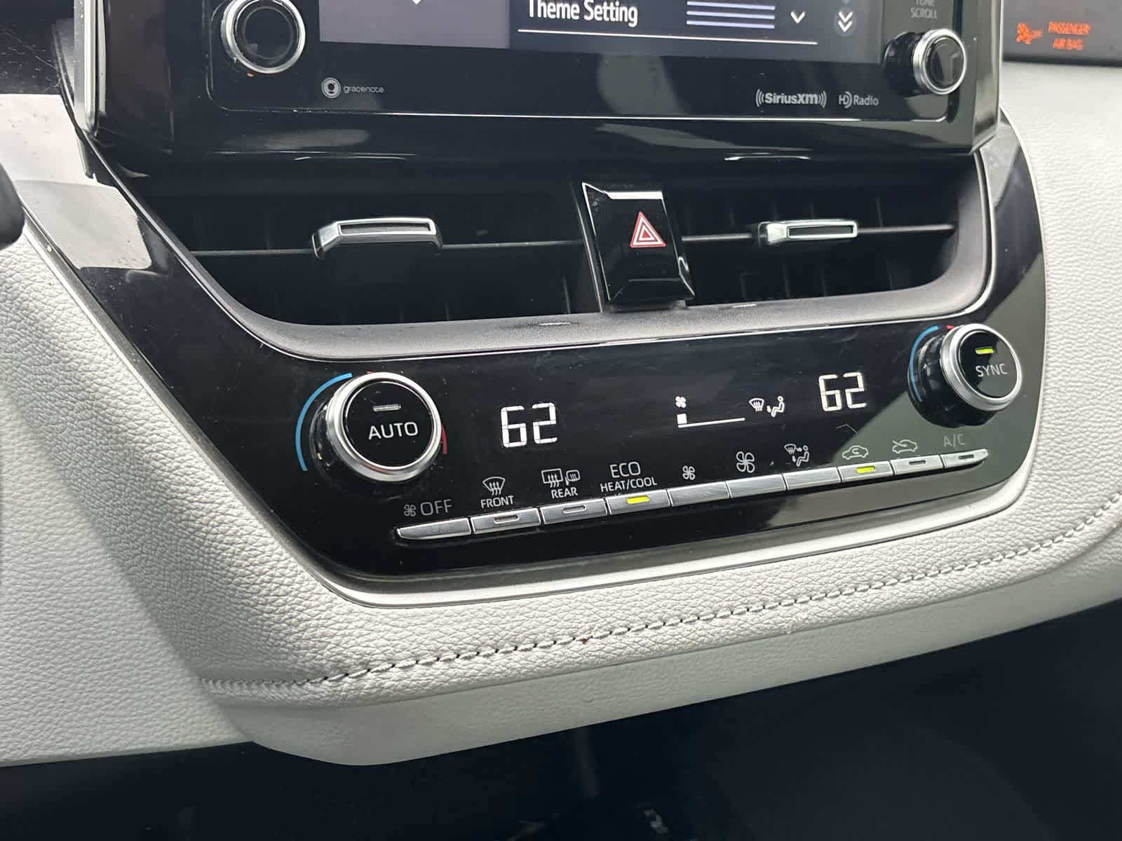 Used 2020 Toyota Corolla XSE FWD image 18