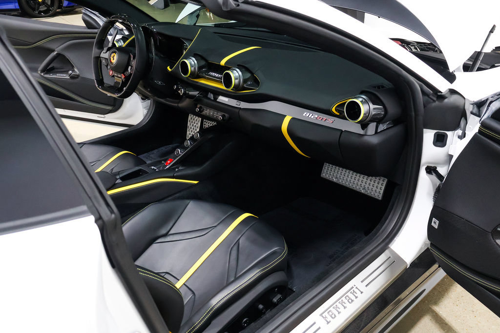 Used 2022 Ferrari 812 GTS RWD image 61