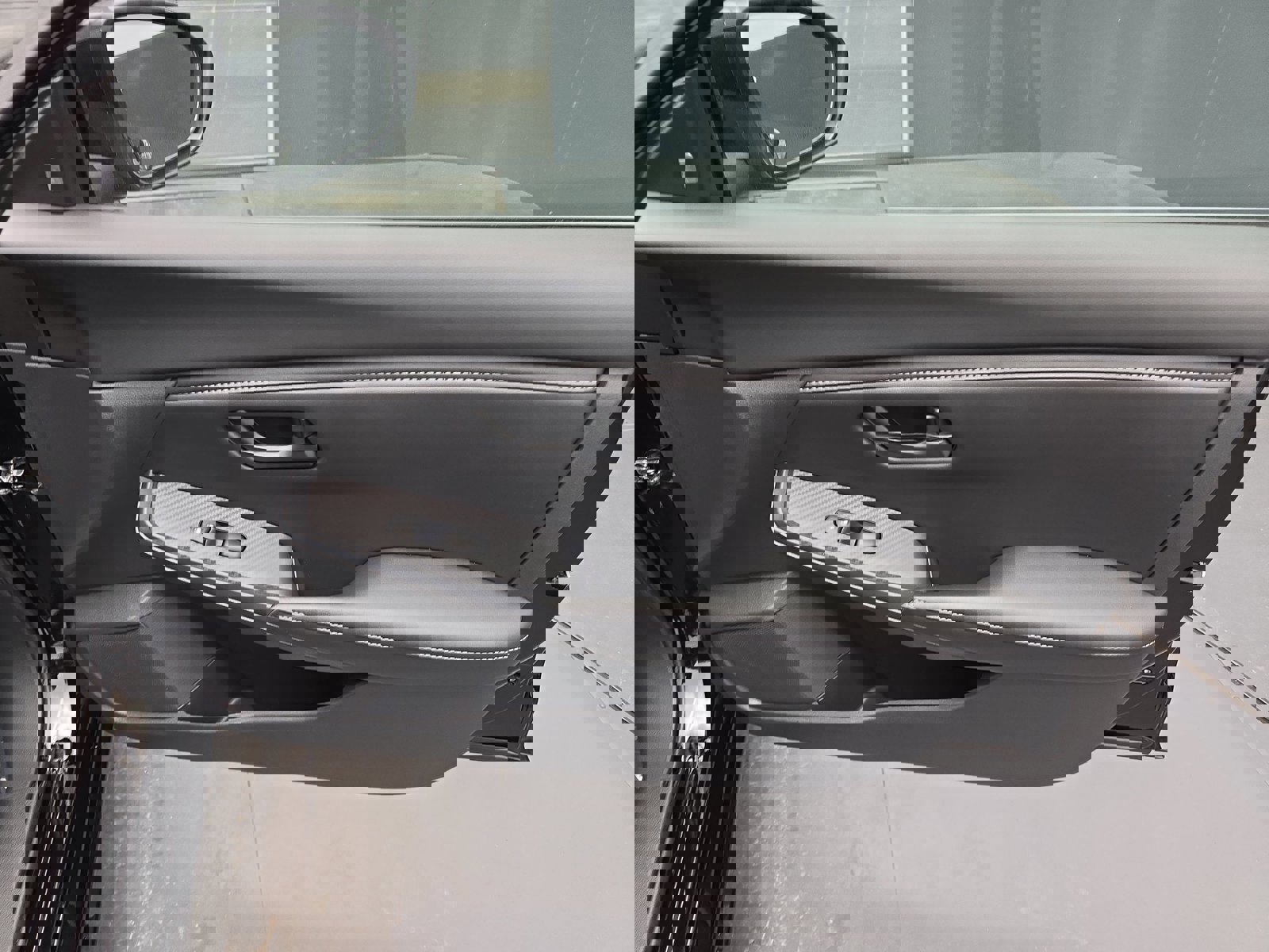 Used 2025 Nissan Sentra S image 38