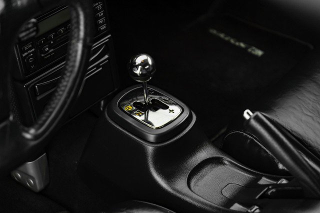 Used 2002 Toyota MR2 AUTOMATIC LEATHER SEATS CRUISE image 19