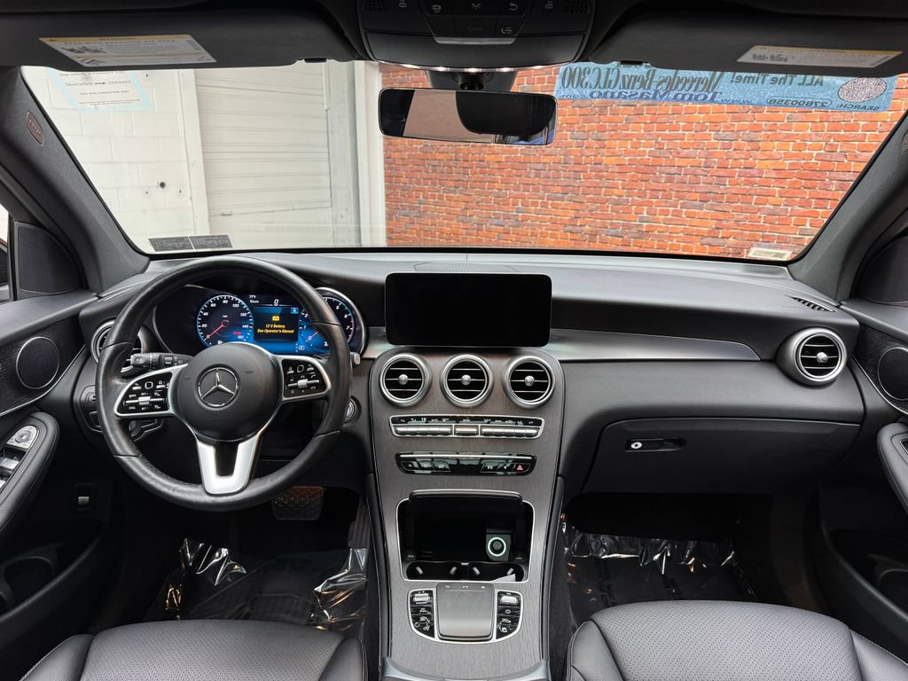 Used 2021 Mercedes-Benz GLC 300 4MATIC image 11