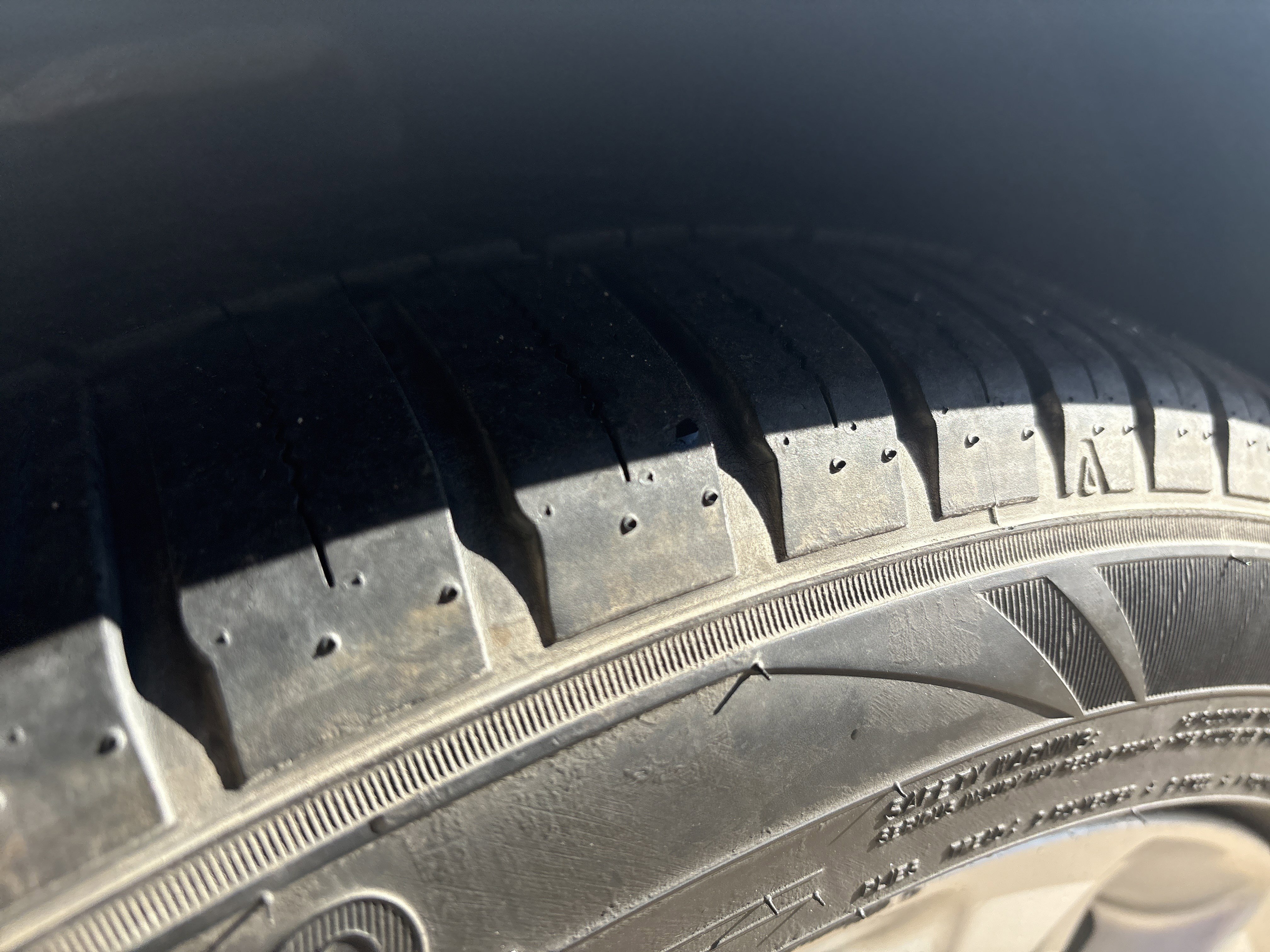 Used 2018 Buick LaCrosse Essence w/ Sun and Shade Package image 11