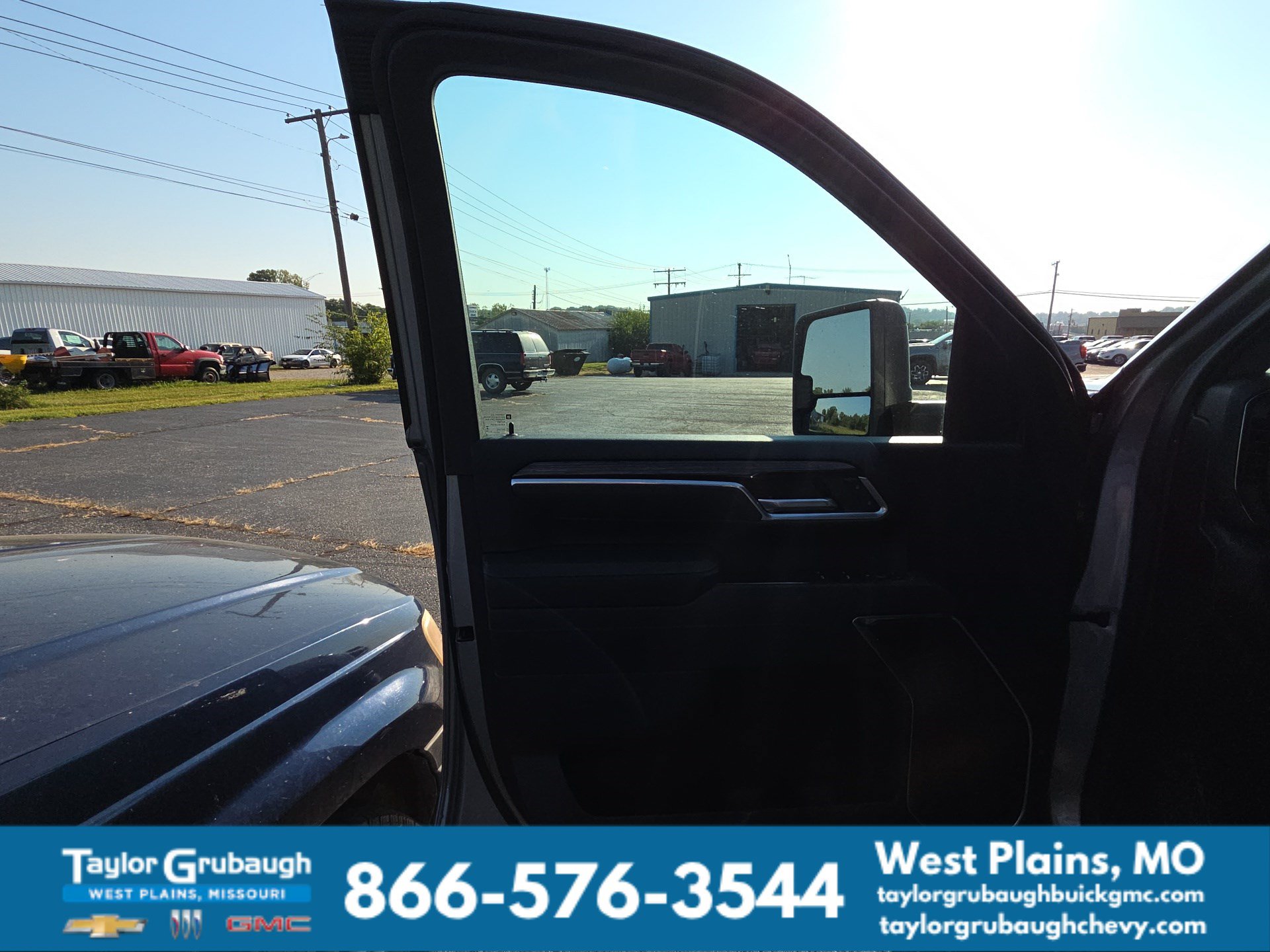 Used 2026 GMC Sierra 2500 SLE AWD/4WD image 9