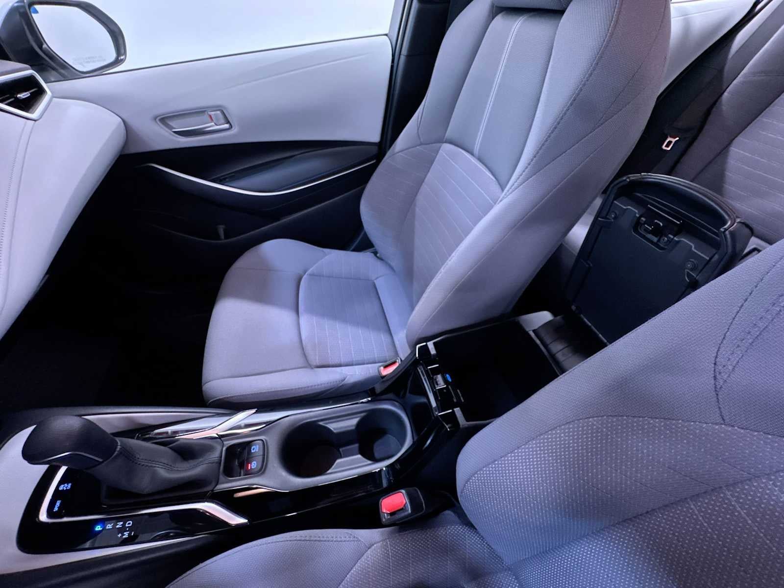 Used 2022 Toyota Corolla SE FWD image 29