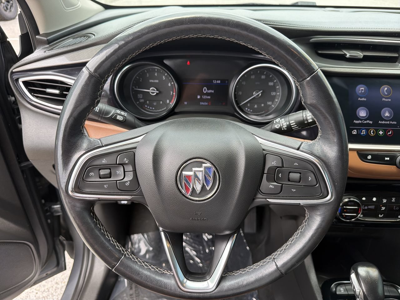 Used 2020 Buick Encore GX Essence FWD image 29