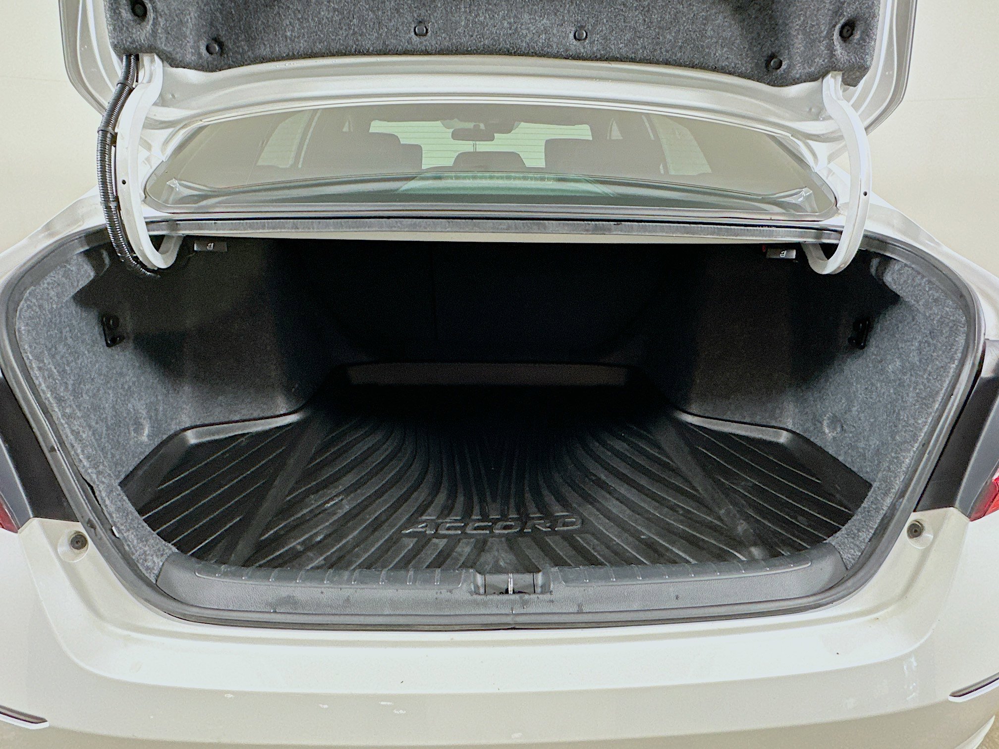 Used 2020 Honda Accord Sport image 28