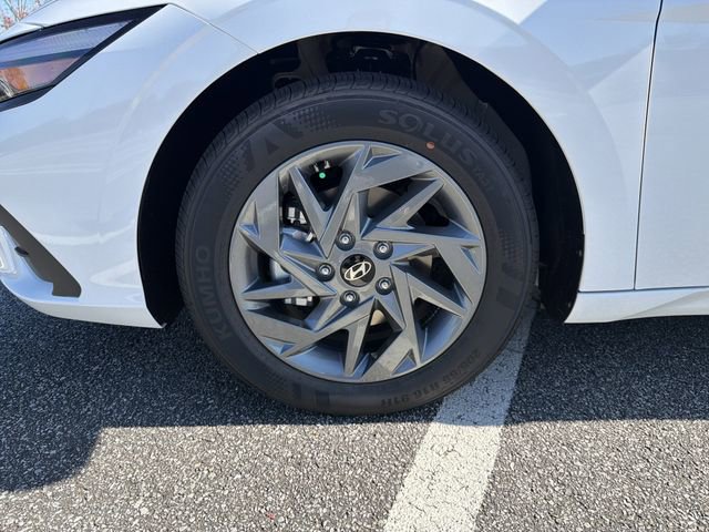 New 2026 Hyundai Elantra Blue image 11