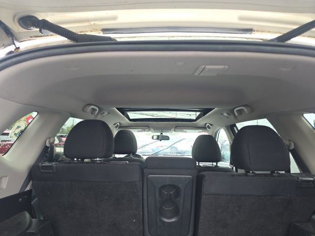 Used 2017 Nissan Rogue SV image 18