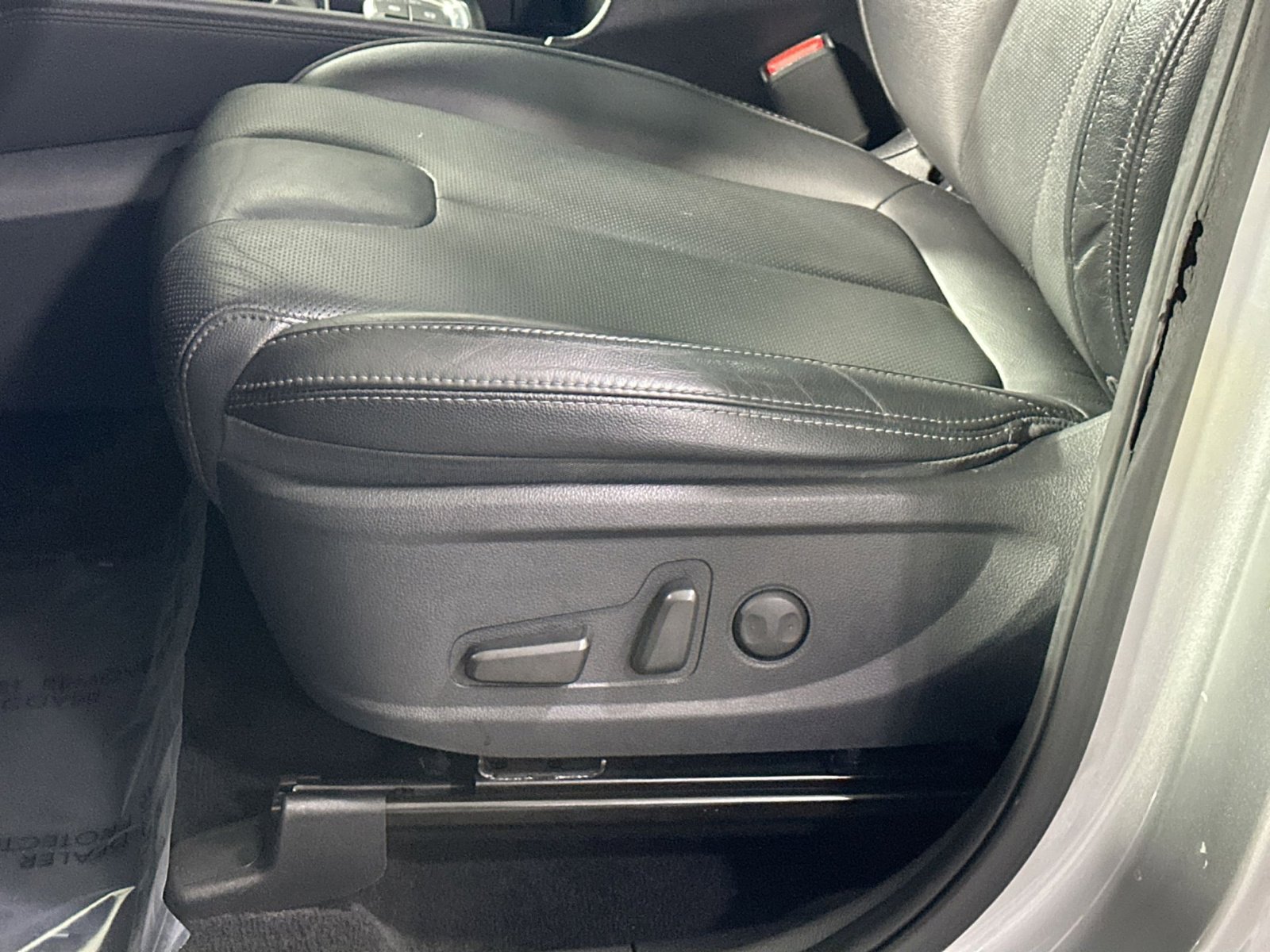 Used 2020 Hyundai Santa Fe SEL image 14