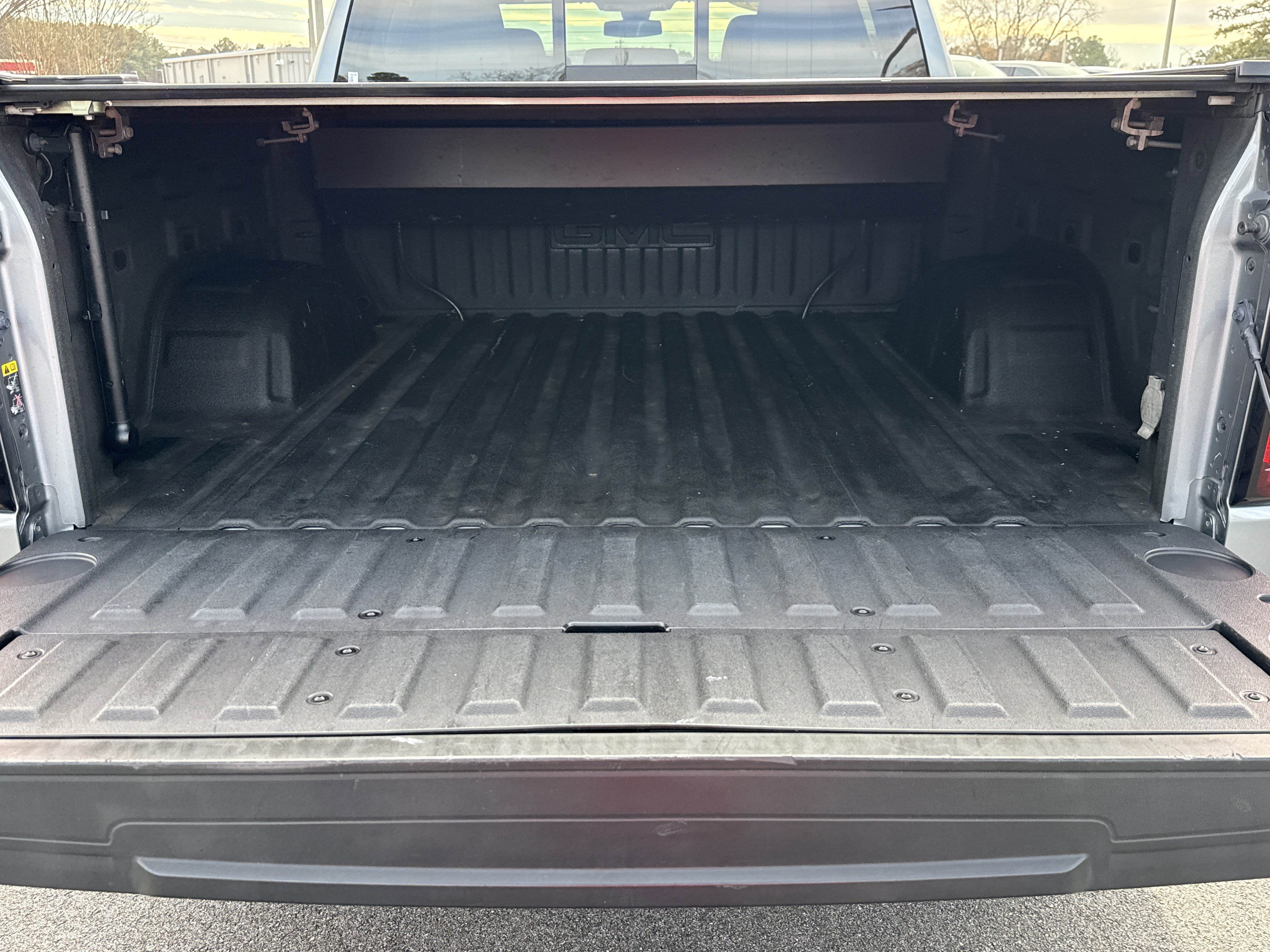 Used 2021 GMC Sierra 1500 SLT w/ SLT Premium Plus Package image 19