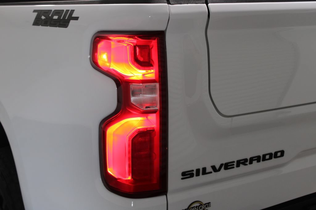 Used 2025 Chevrolet Silverado 1500 LT Trail Boss w/ LT Trail Boss Premium Package AWD/4WD image 58