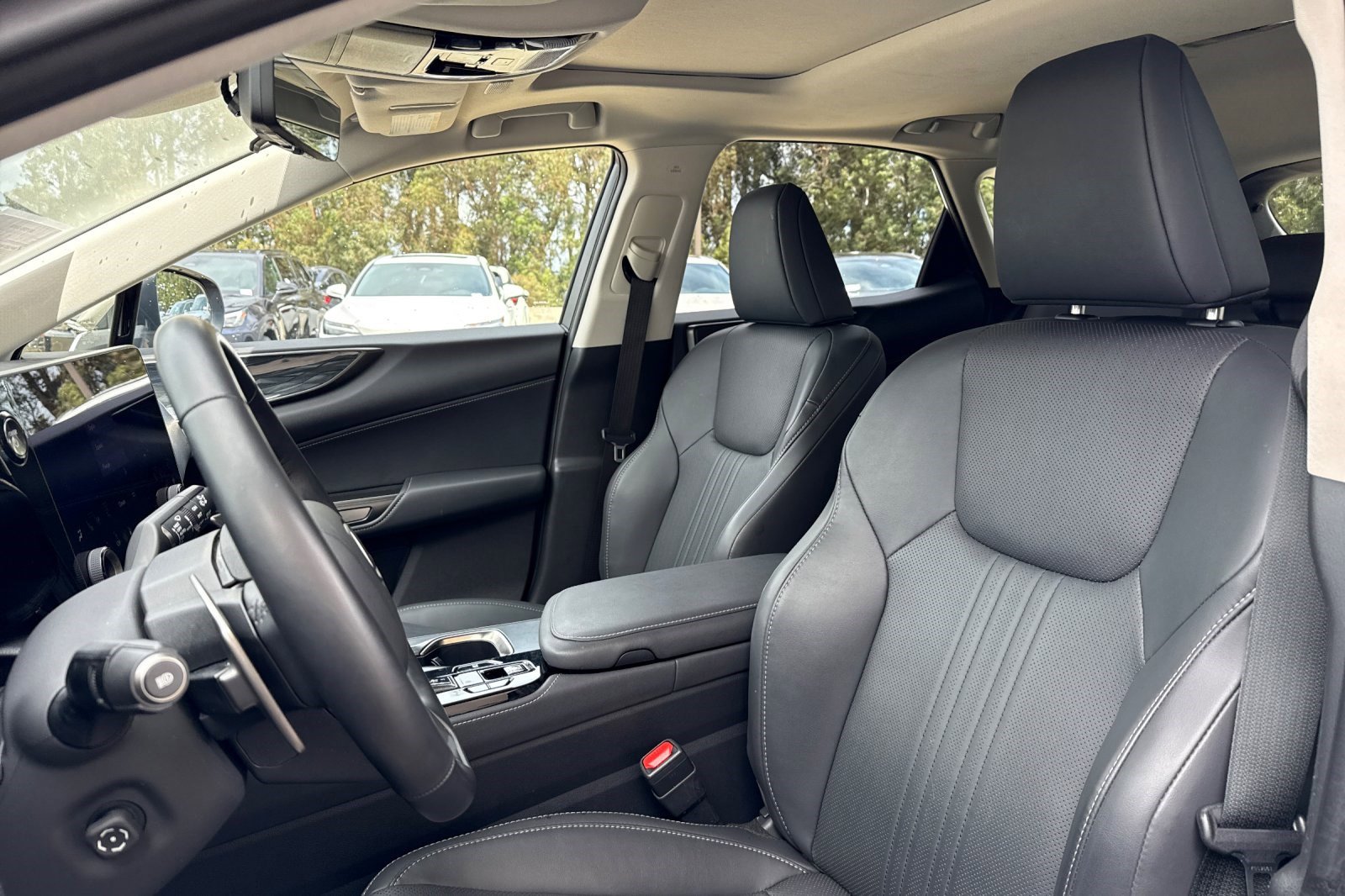Certified 2025 Lexus NX 350h AWD w/ Accessory Package (2T) image 21