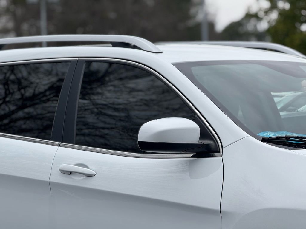 Used 2017 Jeep Cherokee Latitude w/ Cold Weather Group image 9