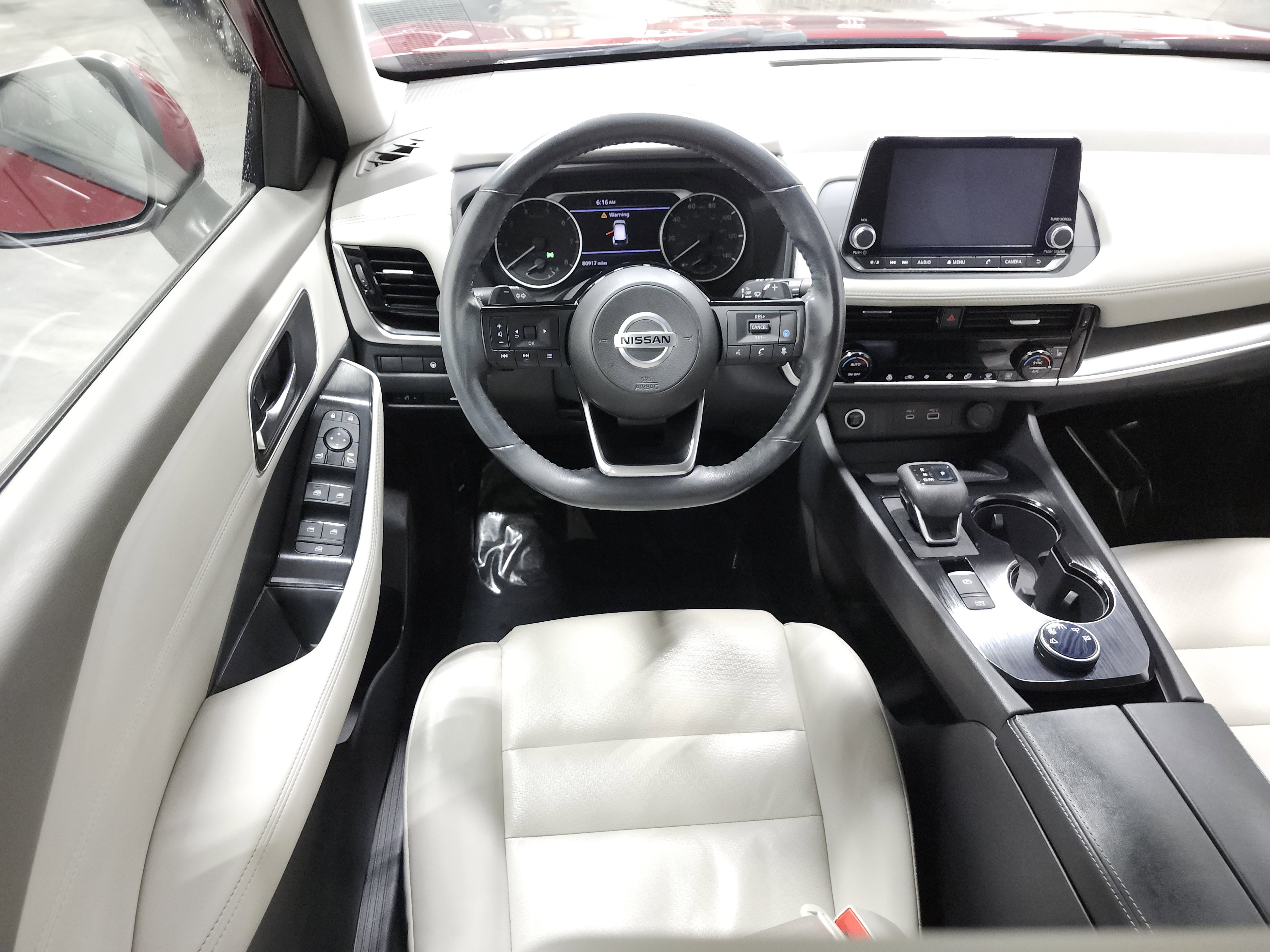 Used 2021 Nissan Rogue SV w/ Premium Package image 30