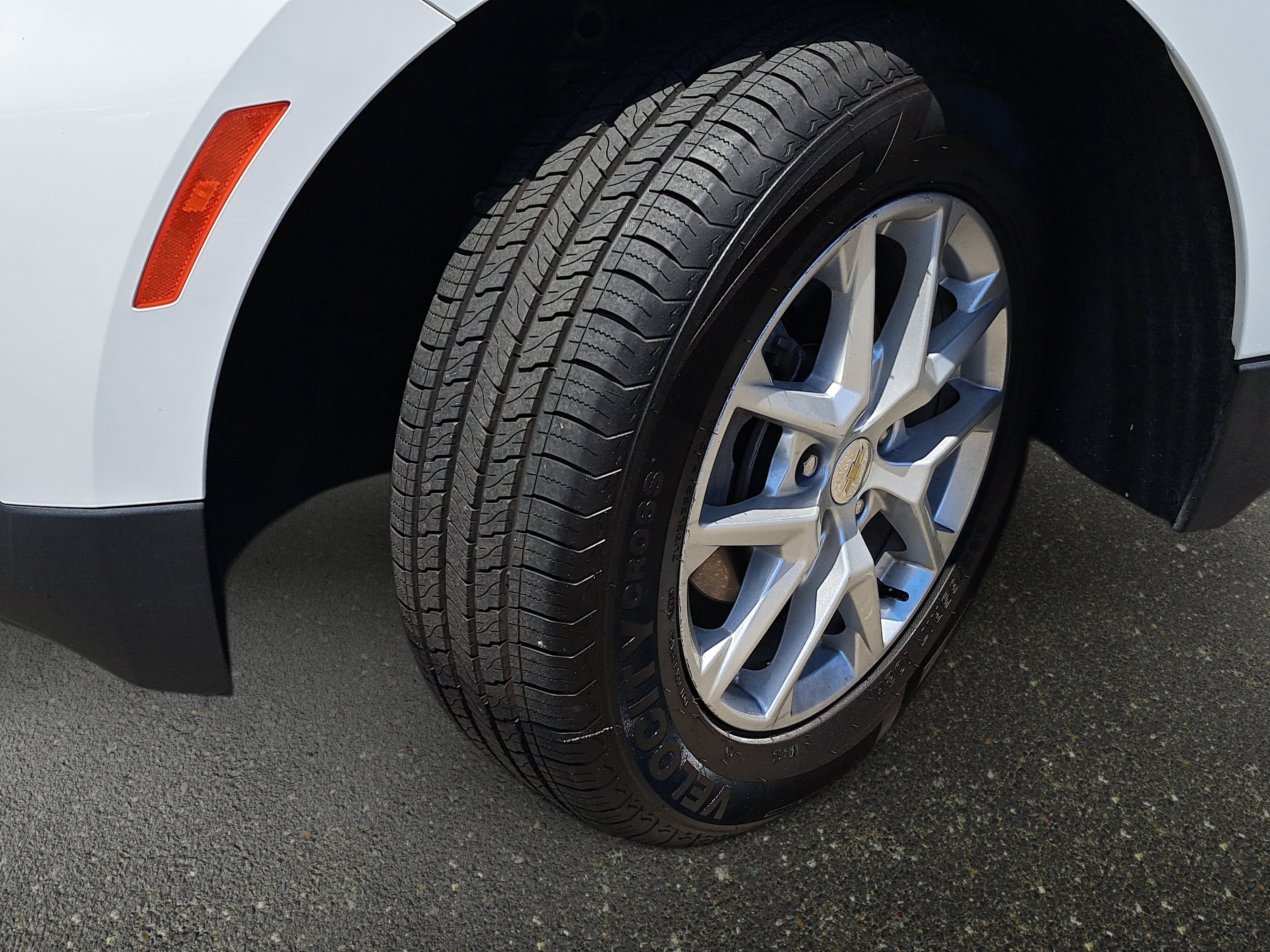 Used 2022 Chevrolet Equinox LS w/ LS Convenience Package FWD image 32