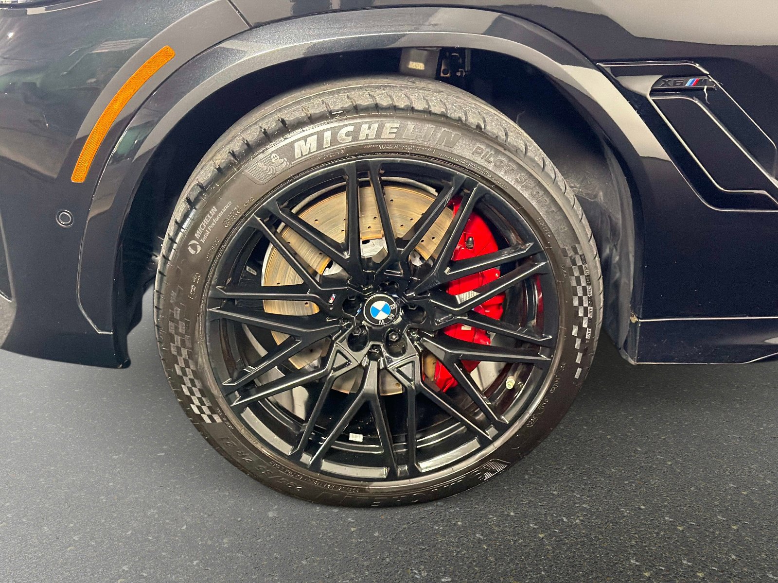 Used 2024 BMW X6 M Competition image 11