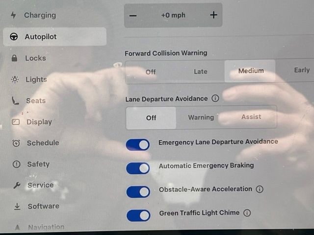 Used 2025 Tesla Model Y Long Range image 28
