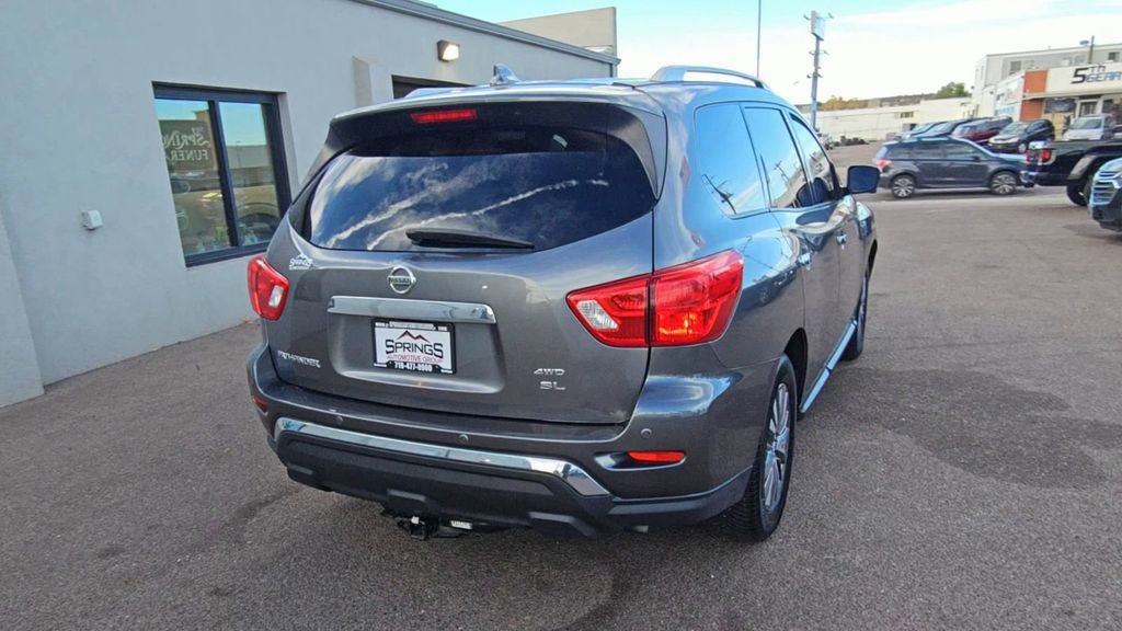 Used 2019 Nissan Pathfinder SL image 7