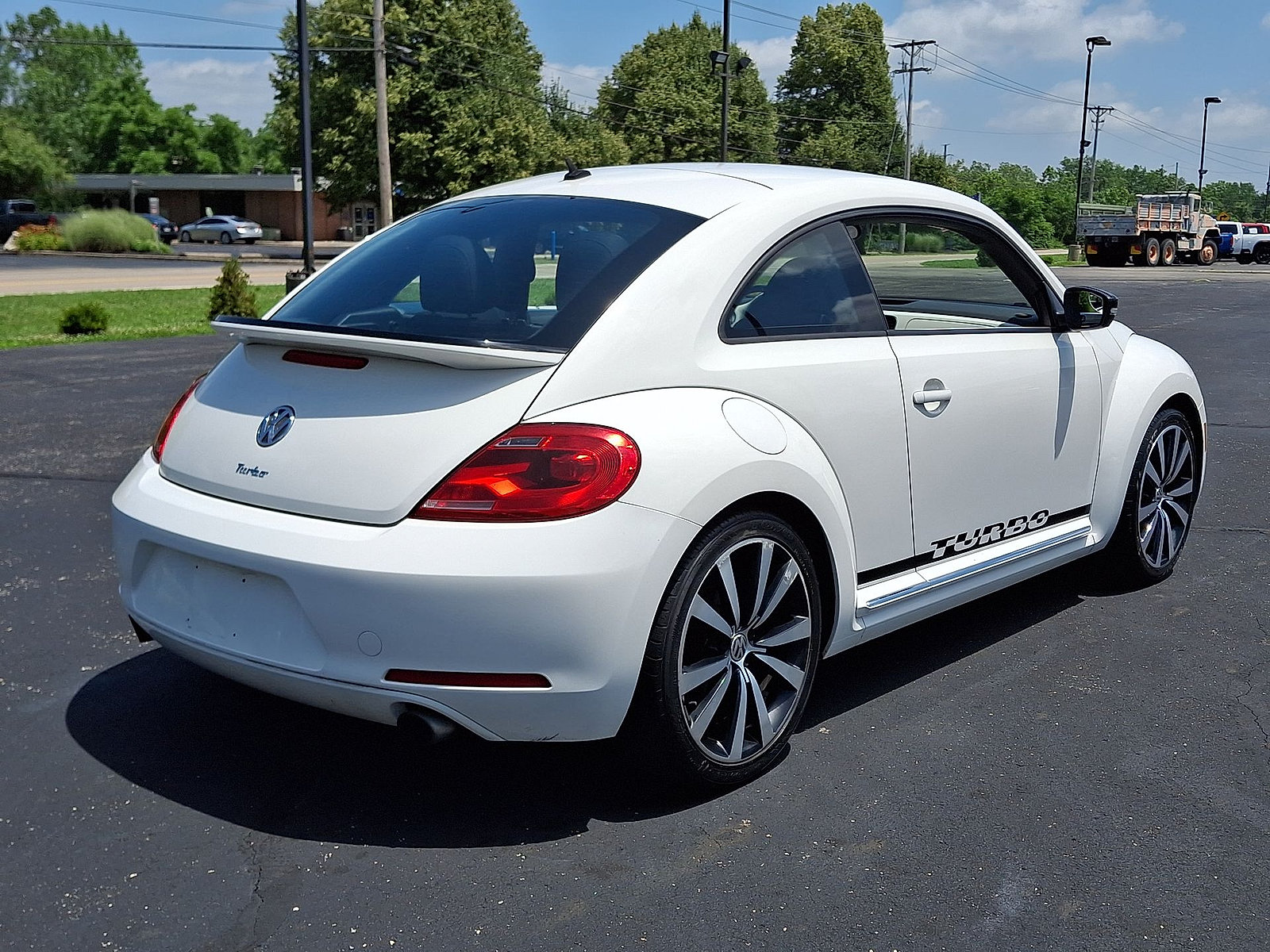 Used 2012 Volkswagen Beetle Turbo FWD image 22