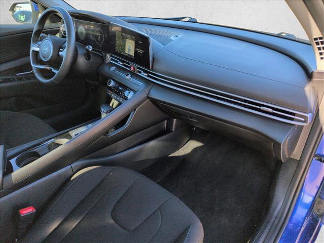 Used 2025 Hyundai Elantra SEL image 22
