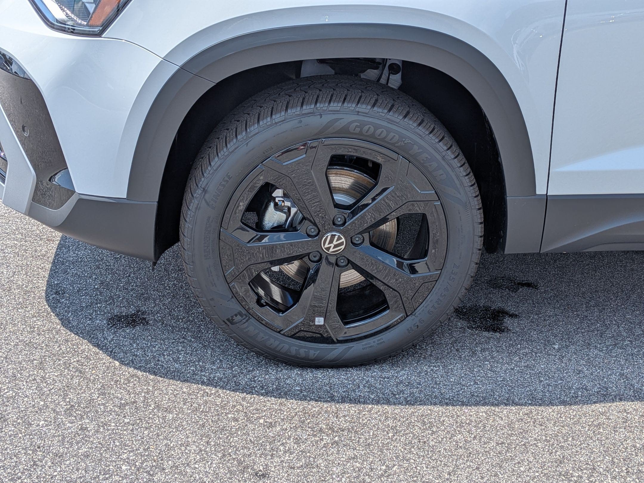 New 2026 Volkswagen Taos SEL AWD/4WD image 10