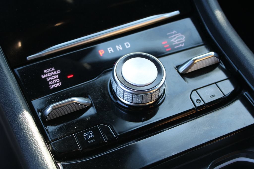 Used 2021 Jeep Grand Cherokee L Summit w/ Advanced Protech Group IV AWD/4WD image 25